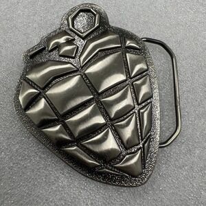 2004 Reprise Records Grenade Heart Belt Buckle Licensed Cinder Block‎ Inc